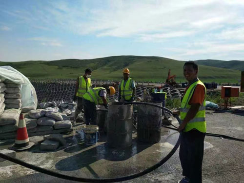 天水公路地聚物下沉注浆